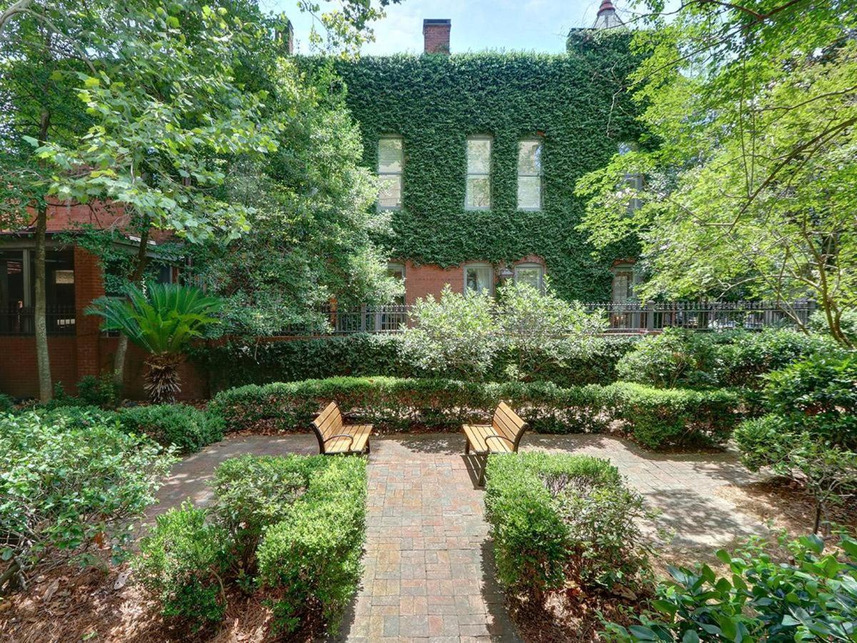 Southern Charm On Liberty Savannah Extérieur photo